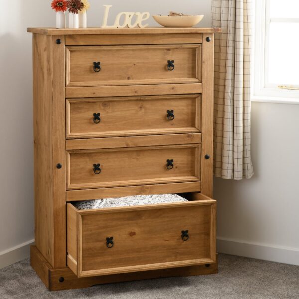 Central Wooden Chest Of 4 Drawers Tall In Oak